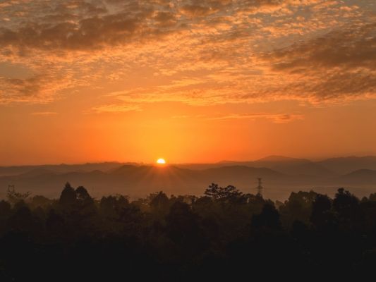 日出東方-任淵博，昌江塑品_副本